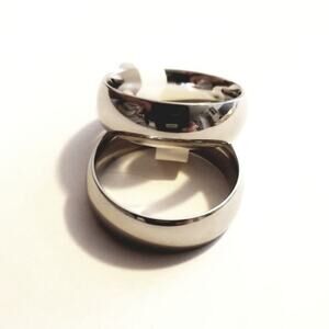 NEW‎ silver stainless steel ring size 6